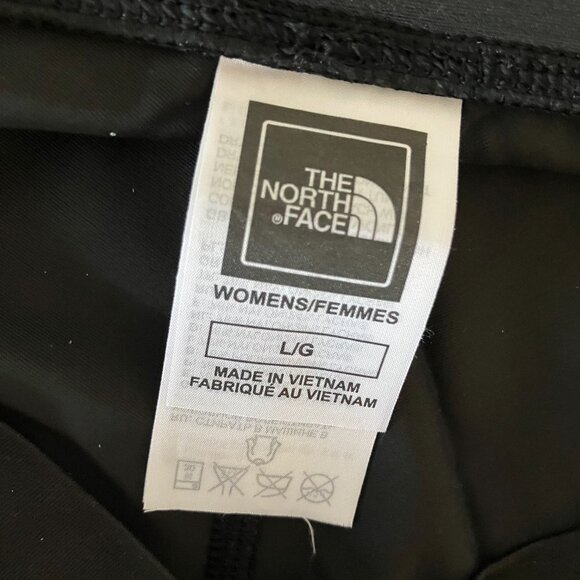 NorthFace padded bike shorts - Picture 2 of 5